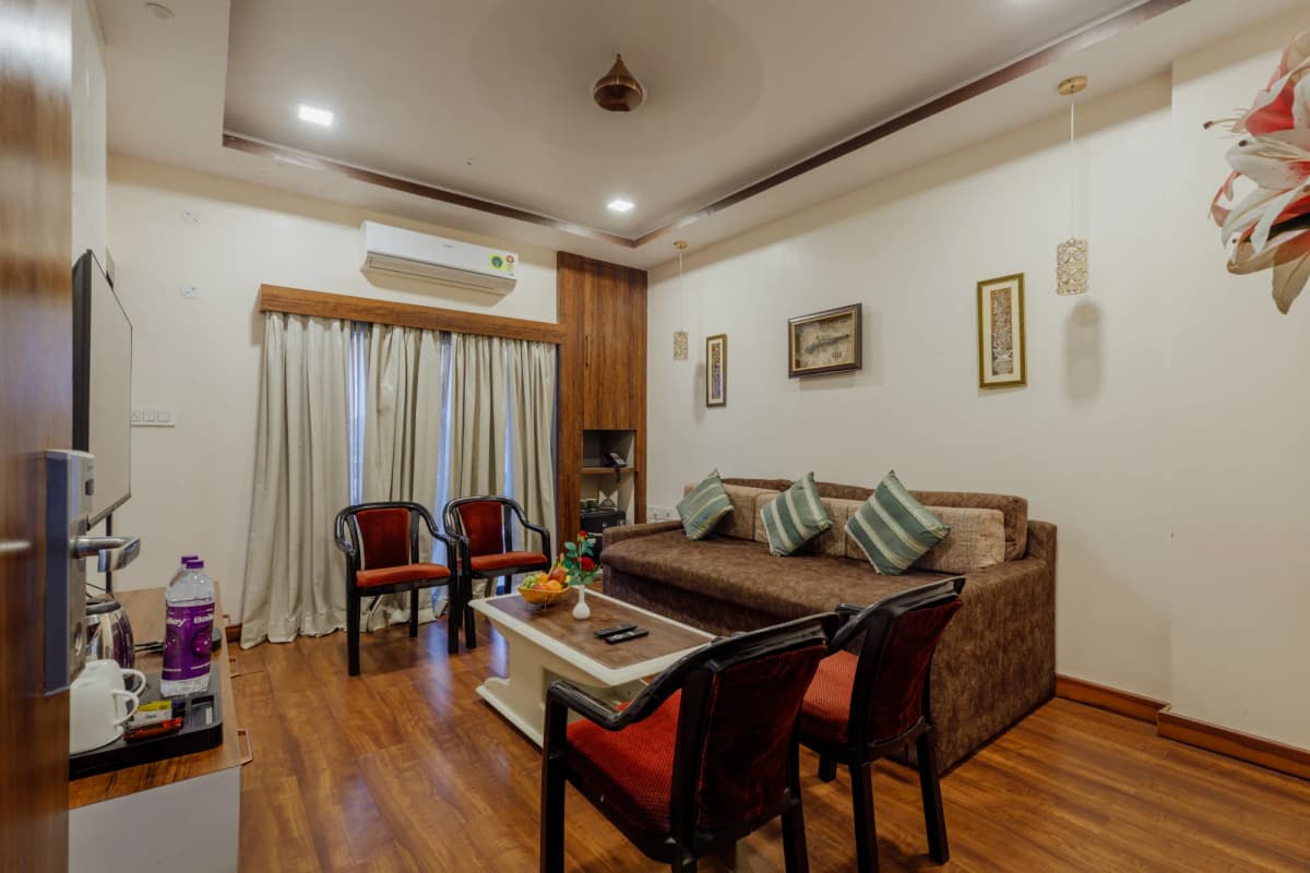 Balkrishna Suite photo 7